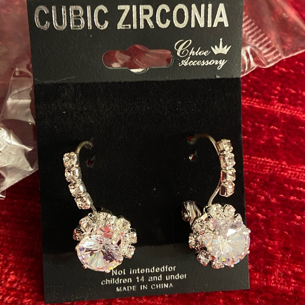 NWT CUBIC ZIRCONIA EARRINGS